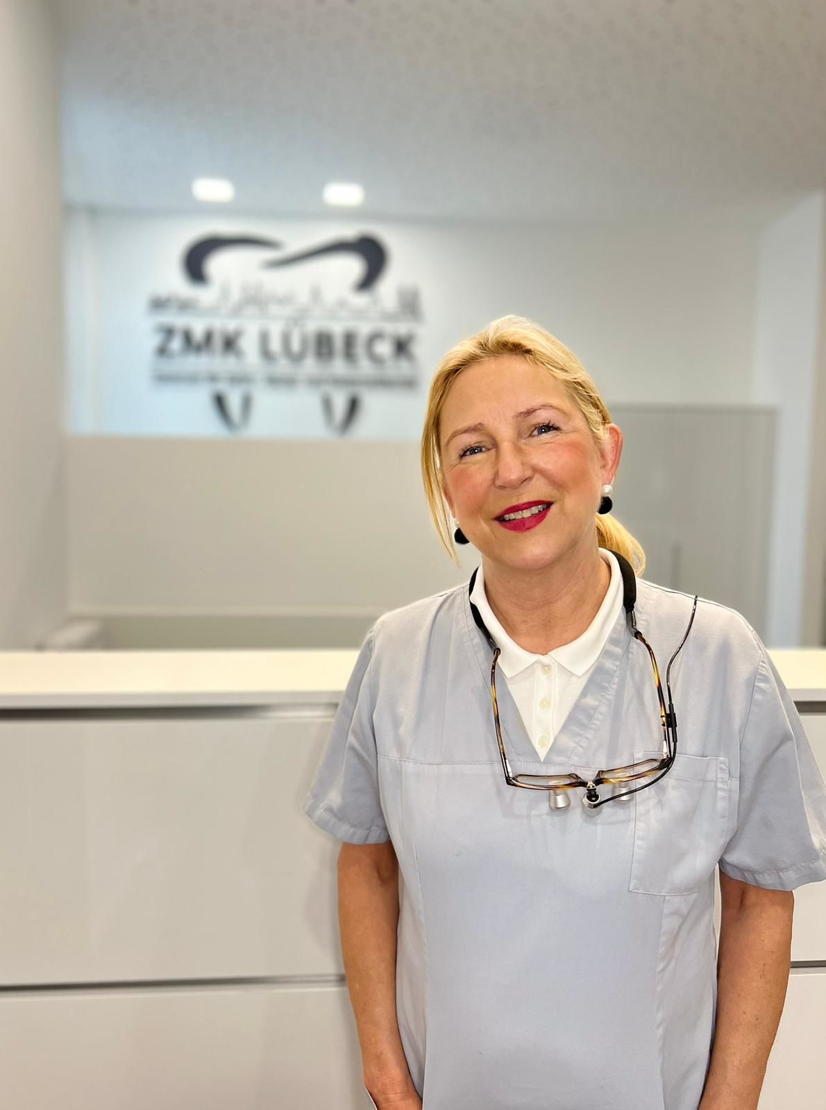 Sabine Meyer-Loos, Dentalhygienikerin (DH), Prophylaxe